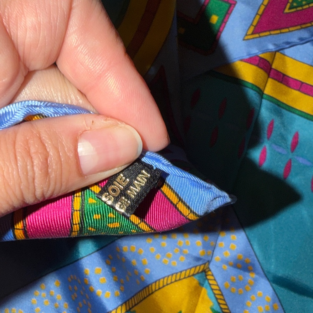 Vintage 100% Silk Hand-Rolled Square Scarf | 34x34 | Colorful Geometric - Picture 4 of 4